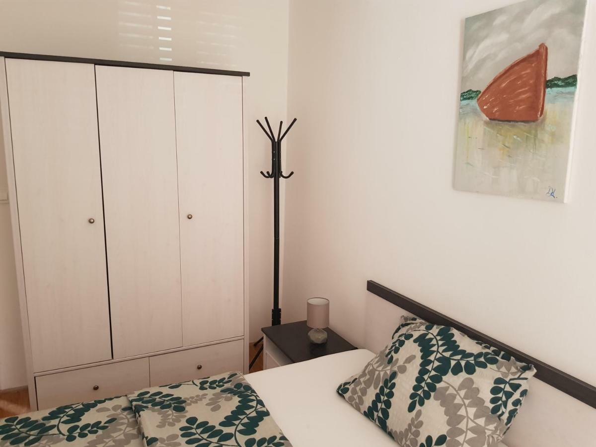 Apartment Doris Кострена Екстер'єр фото