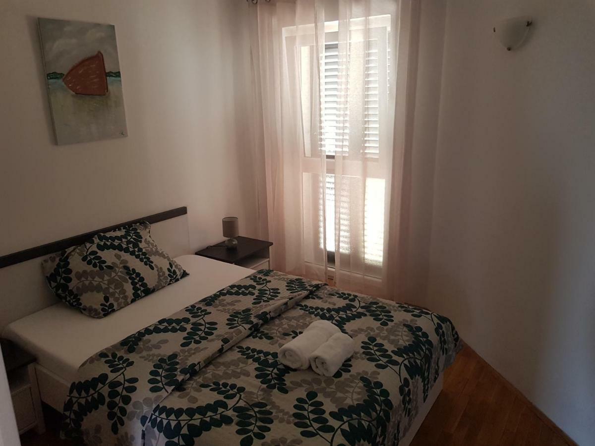Apartment Doris Кострена Екстер'єр фото